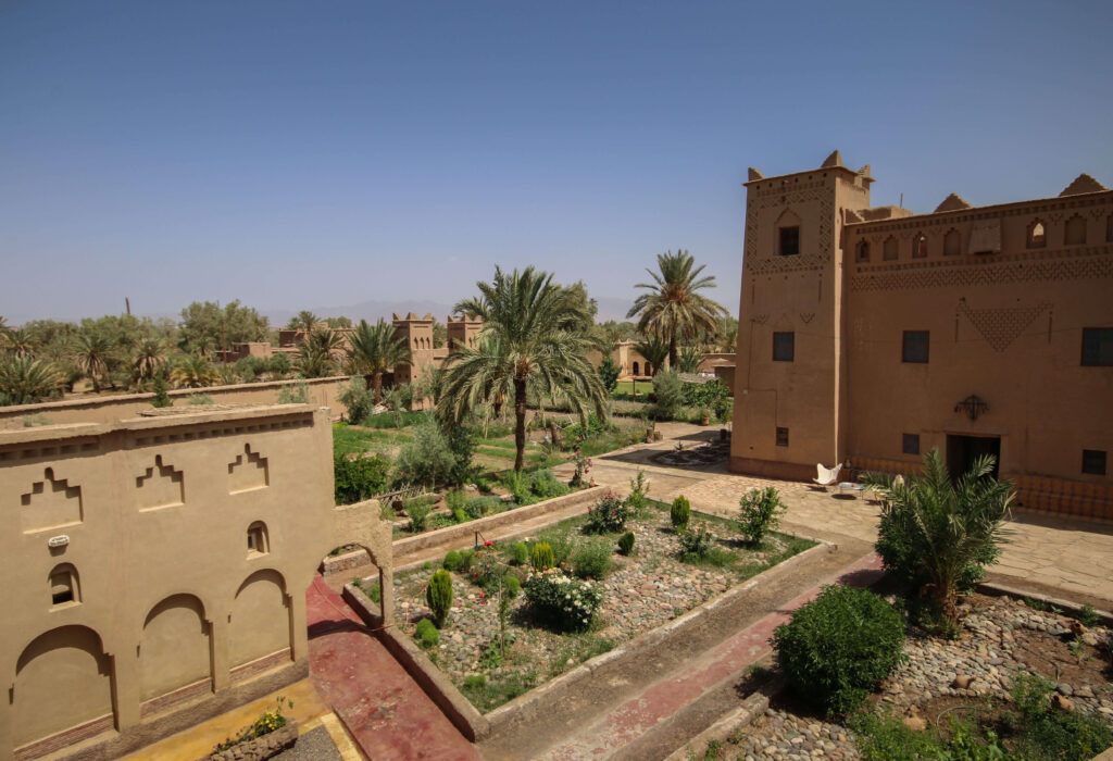 Travel guide to Kalaat M'Gouna: A historic kasbah hotel near the Valley of Roses in Morocco