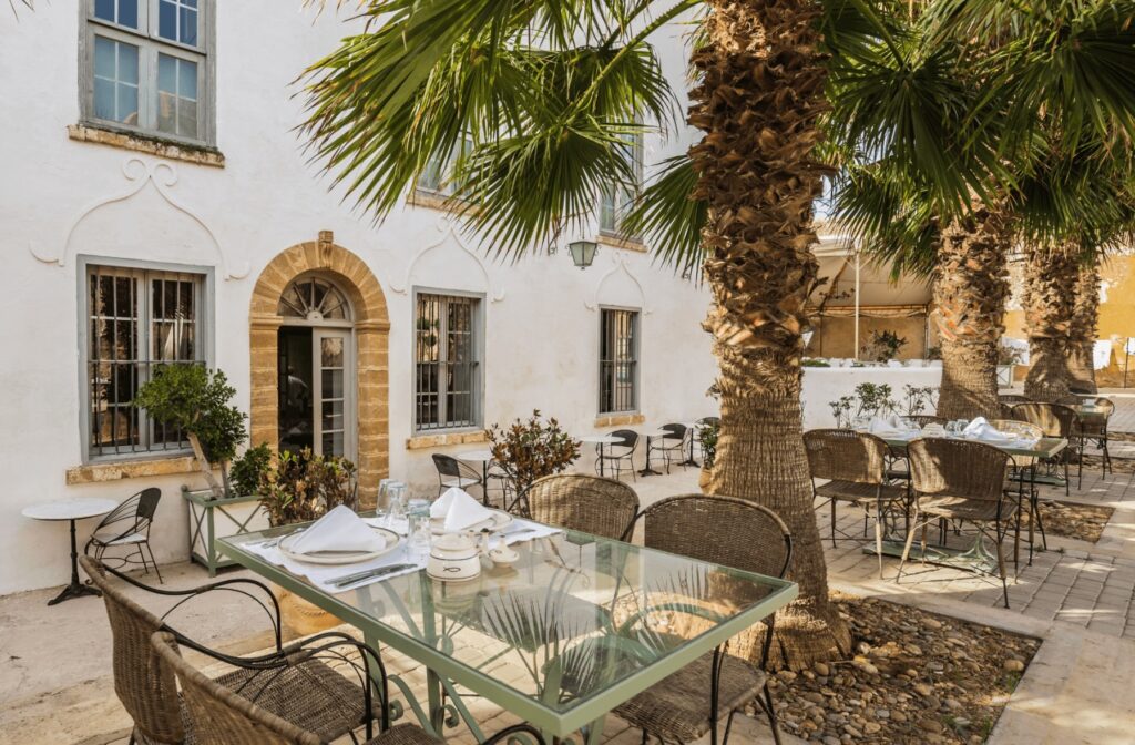 Alfresco dining at Hotel L'Iglesia, one of the best hotels in El Jadida (photo courtesy of Expedia)