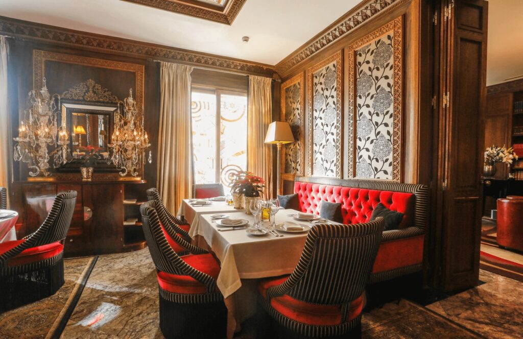 An exquisitely decorated lounge at Hotel Particulier Le Doge in Casablanca 