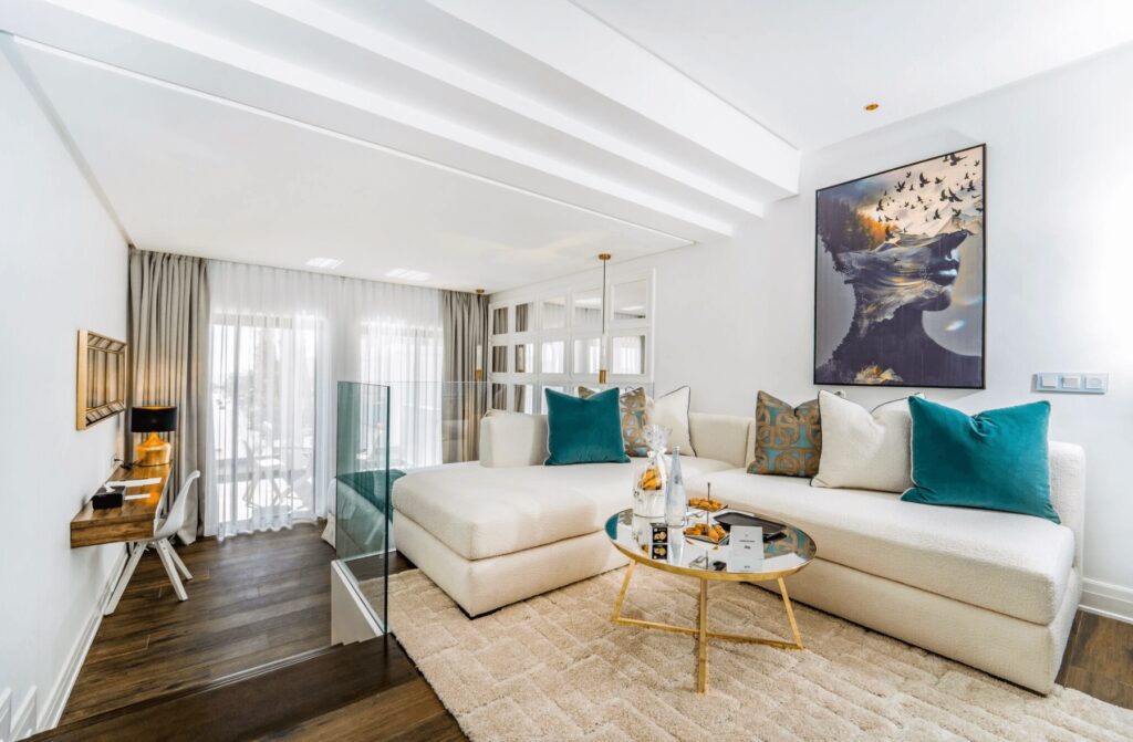A contemporary living space at Petit Palace Suites Hotel 