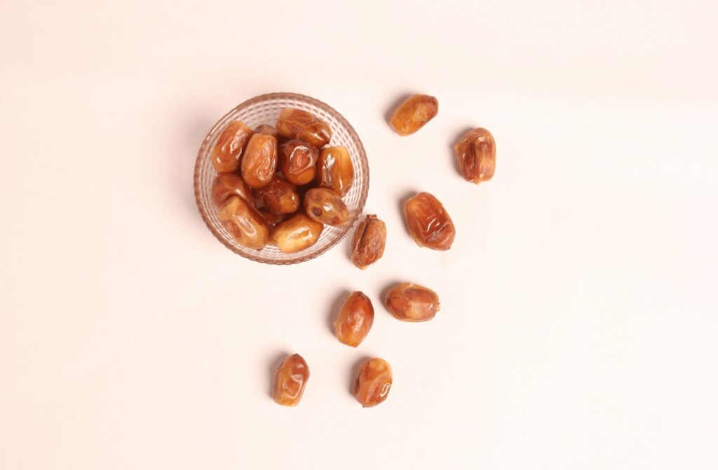 Travel guide to Erfoud: A bowl of Moroccan dates - Erfoud's most famous export
