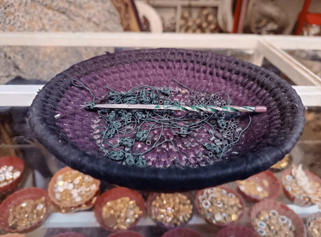 Travel guide to Sefrou - Buttons for Moroccan djellabas being crafted near Sefrou